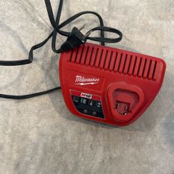 M12 Milwaukee Charger