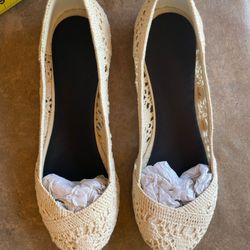 Soda Crocheted Ballet Flats, Beige, size 6