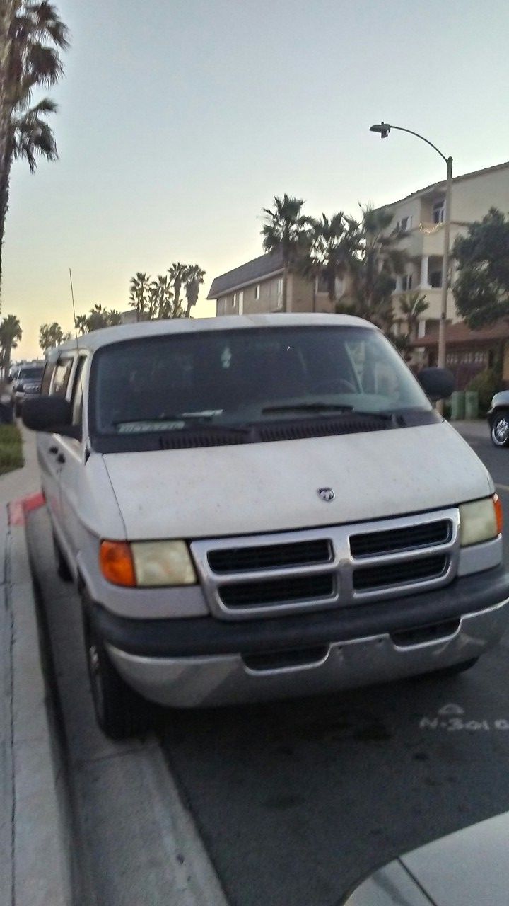 1998 Dodge Ram 2500 Camper Van