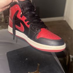 Air Jordan 1 mid