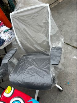 Desk chair