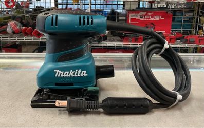 Makita 2Amp Corded 1b4 Sheet Finishing Sander