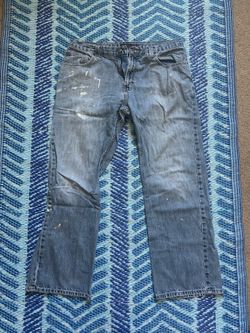 Perry Ellis blue denim jeans with a unique design and a relaxed fit. Size: 32" #denim #relaxedfit