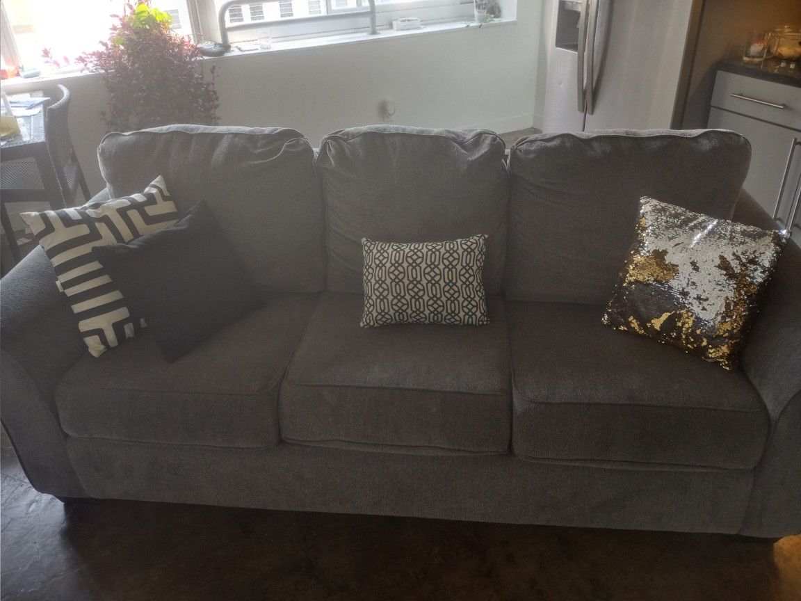 Comfortable Living Room Furniture