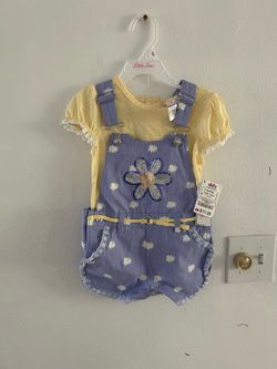 Little Lass Daisy Eyelet Romper Set Size 24 Months. New Tags Still On