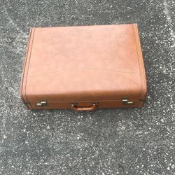 Vintage Suitcase 24"x18x8