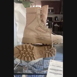 MILITARY COMBAT BOOTS   Size 7W Men