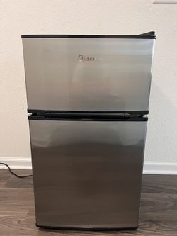 Midea Mini Fridge with Freezer. Like New!