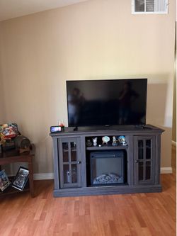 Todo por $200 (televisor mueble y calenton)