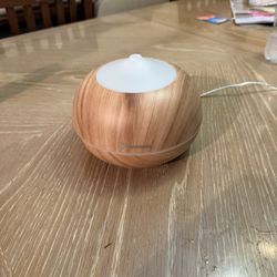 Essential Oil Diffuser With Color Changing LEDs