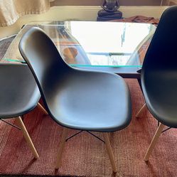 Nice Simple Eames Style Dining Kitchen Chairs