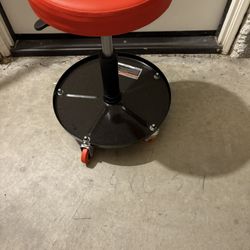 Nice Little Shop Adjustable Stool  With Shelf Under Stool