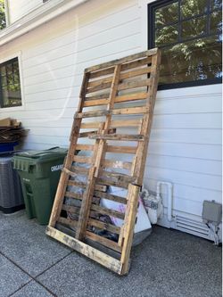 Wood plank for free pickup