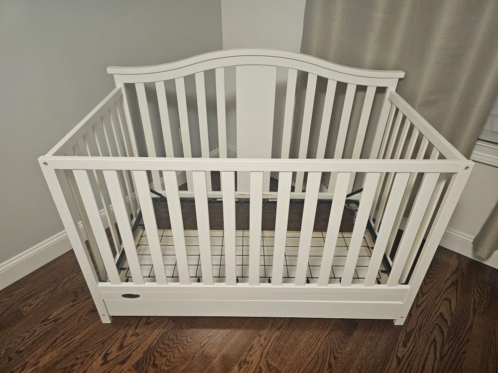Graco 4-in-1 Convertible Crib