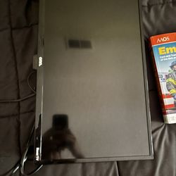 24in Roku Tv w/ Remote