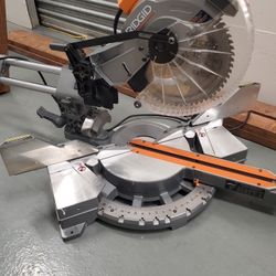Ridgid 12" Sliding Miter Saw 