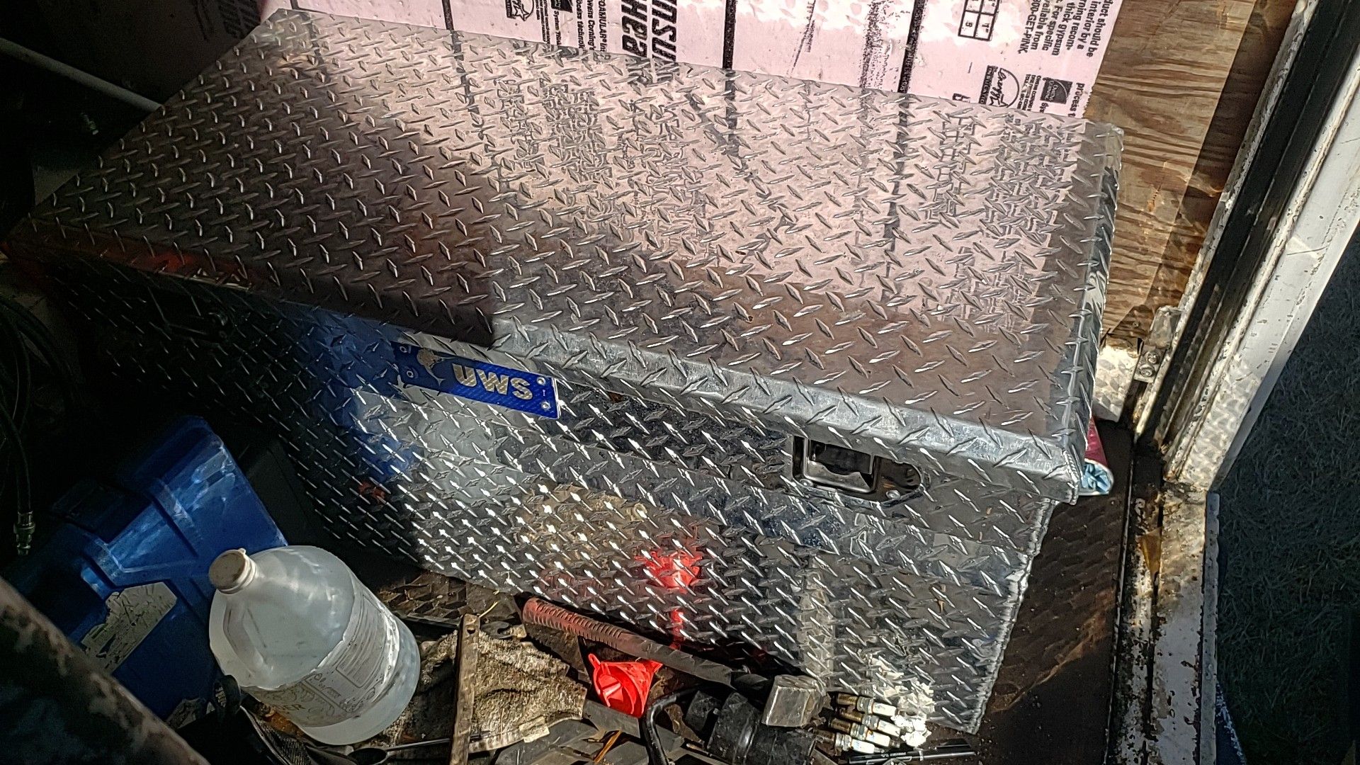 Aluminum locking truck tool Box