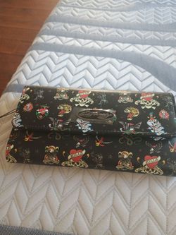 Ed leather wallet