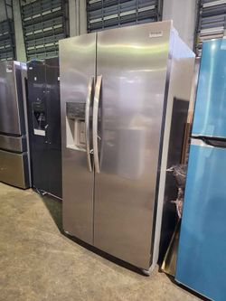 FRIGIDAIRE GALLERY  22.2 Cu Ft Side-by-Side Refrigerator