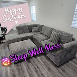 NEW  SECTIONAL SOFA