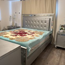 King Bedroom Set
