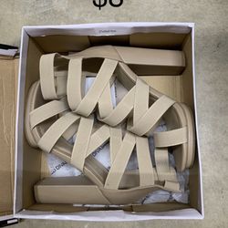 Woman Shoes/Heels 