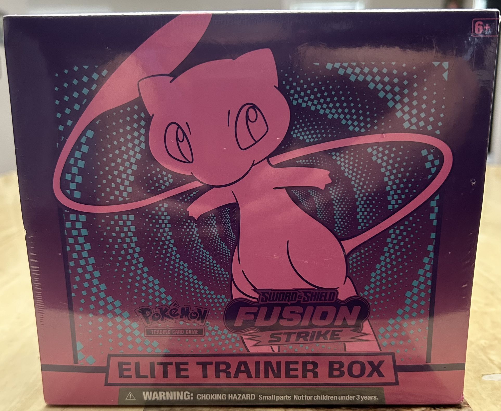Fusion Strike ETB