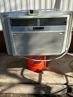 Frigidaire 15,000 BTU window AC