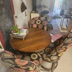 Pub table 3 chairs