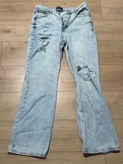 Aeropostale Light Wash Distressed Jeans
