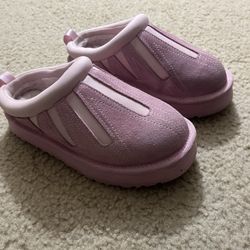 Size 2 youth girls UGGs