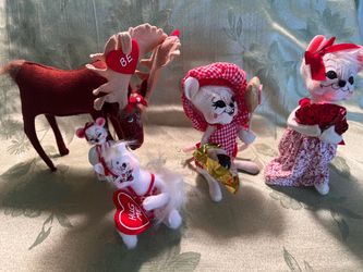 Vintage Anna Lee Valentine Mice & Moose  Stuffed Animals Lot