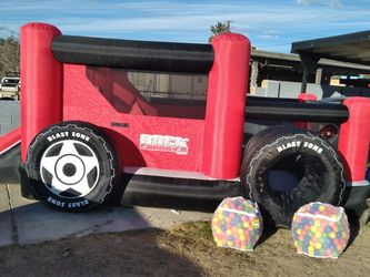 Rock Crawler Blast Zone And 2 Bags Of Balls