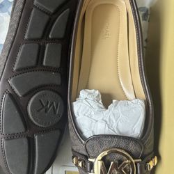Michael Kors Flat Shoes 
