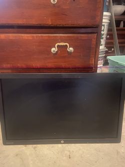 27 Inch Deskstop 