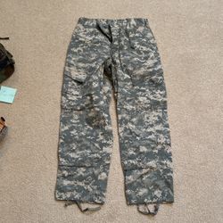 Army Combat Trousers Size Small/Xtra Short