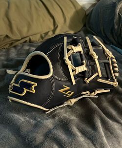 SSK Z9 Baseball Glove