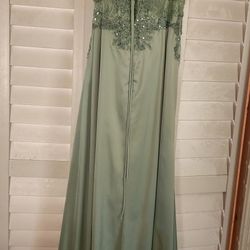 Brand NEW FORMAL DRESS-X LARGE