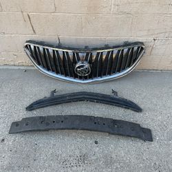 2013-2017 BUICK ENCLAVE UPPER GRILLE LOWER GRILLE AND BUMPER ABSORBER OEM 