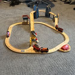 Thomas & Friends wooden tracks & trains