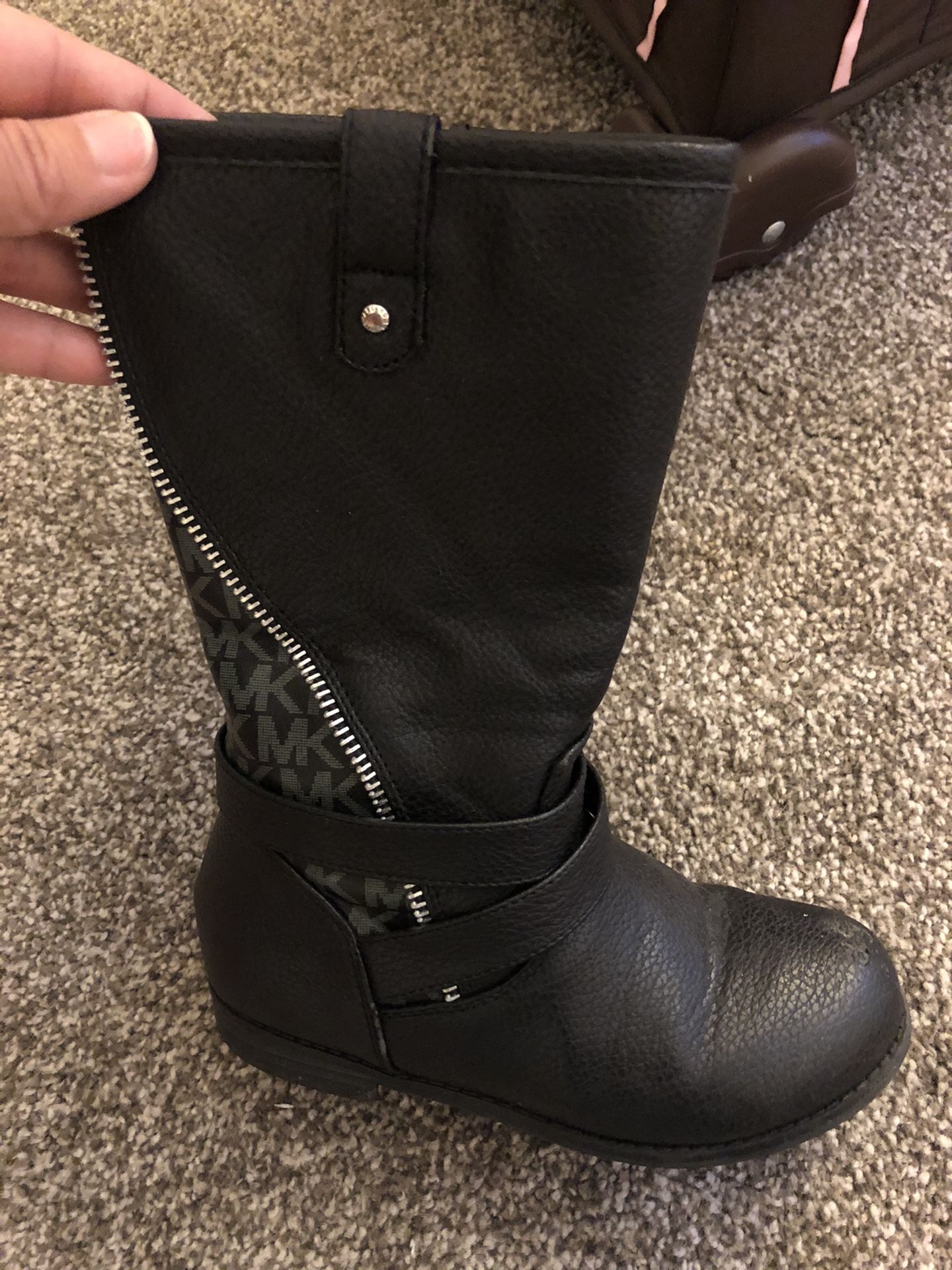 Girl boots Michael Kors. Size 12