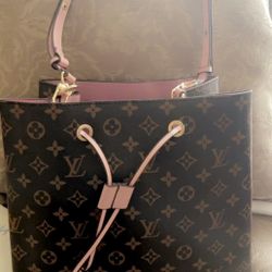 LV Purse