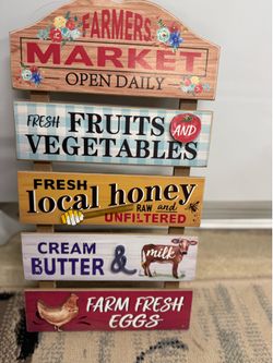 Farmers Market sign