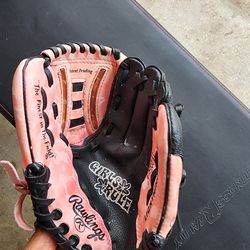 Rawlings  Youth  Pink Baseball Glove 9 1/2 Girls