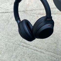 Sony WH-1000XM4 Wireless Noise Canceling Headphones 