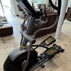 LiveStrong Elliptical 