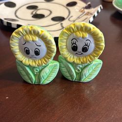 Anthropomorphic Sunflowers Salt & Pepper