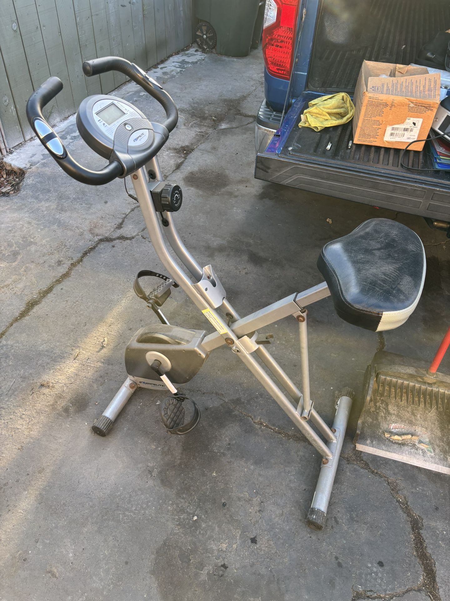 Stationary Bike Easy Folding 