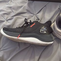 Under Armour UA CURRY 3Z7 Basketball Shoes