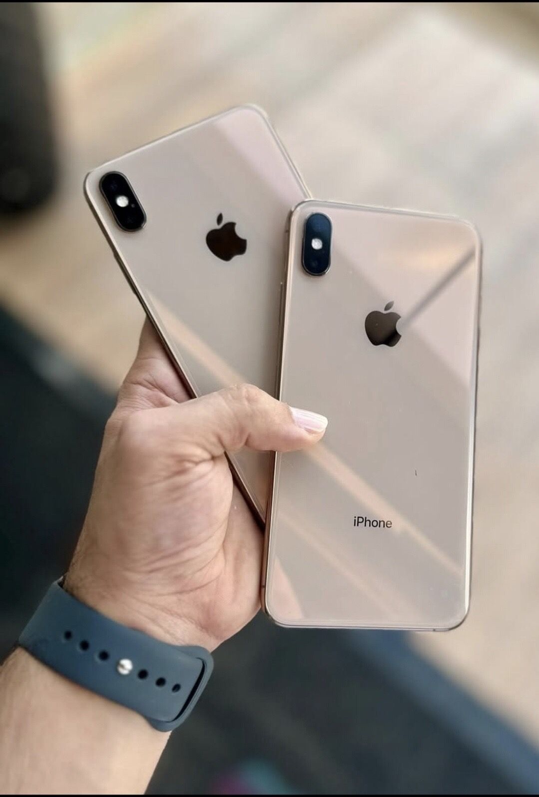 iPhone XS Max unlocked with warranty